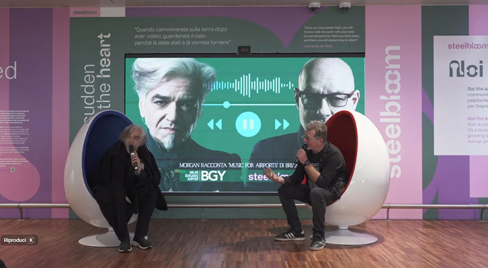Il musicista Morgan intervistato dall’autore di Radio Rai Gabriele Bròcani nell'area steelbloom all’interno di Milan Bergamo Airport