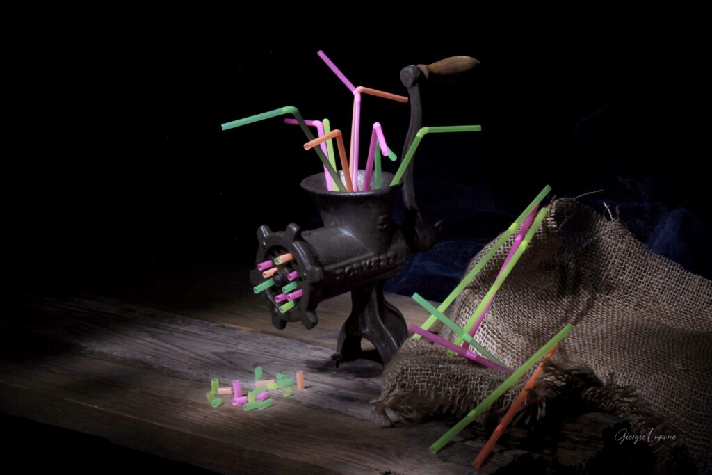 consumismo - opera di Giorgio Lupano per Noi Vivi Arte